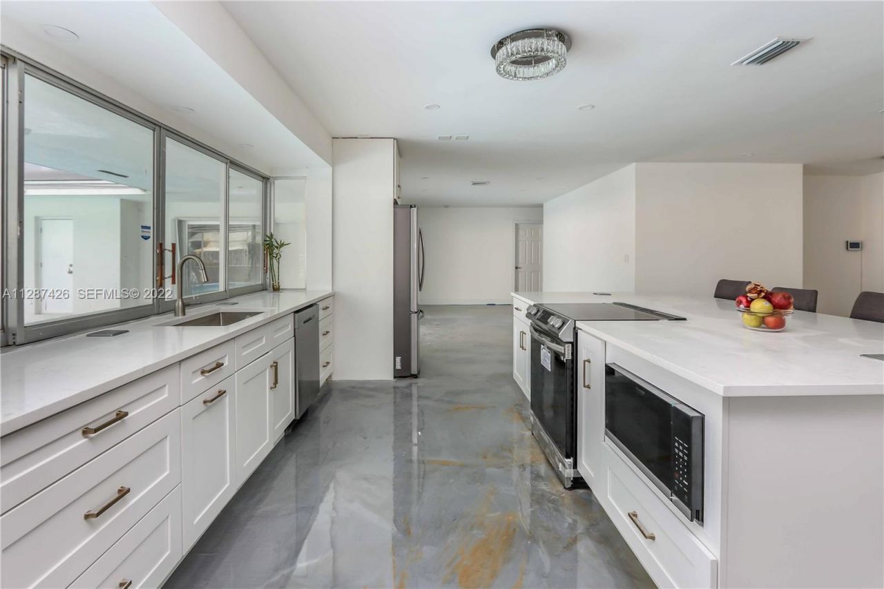 5017 Roosevelt Street, Hollywood, FL 33021 Photo