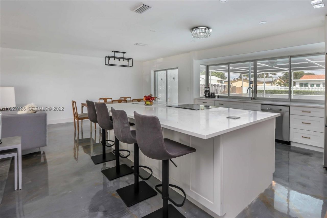 5017 Roosevelt Street, Hollywood, FL 33021 Photo