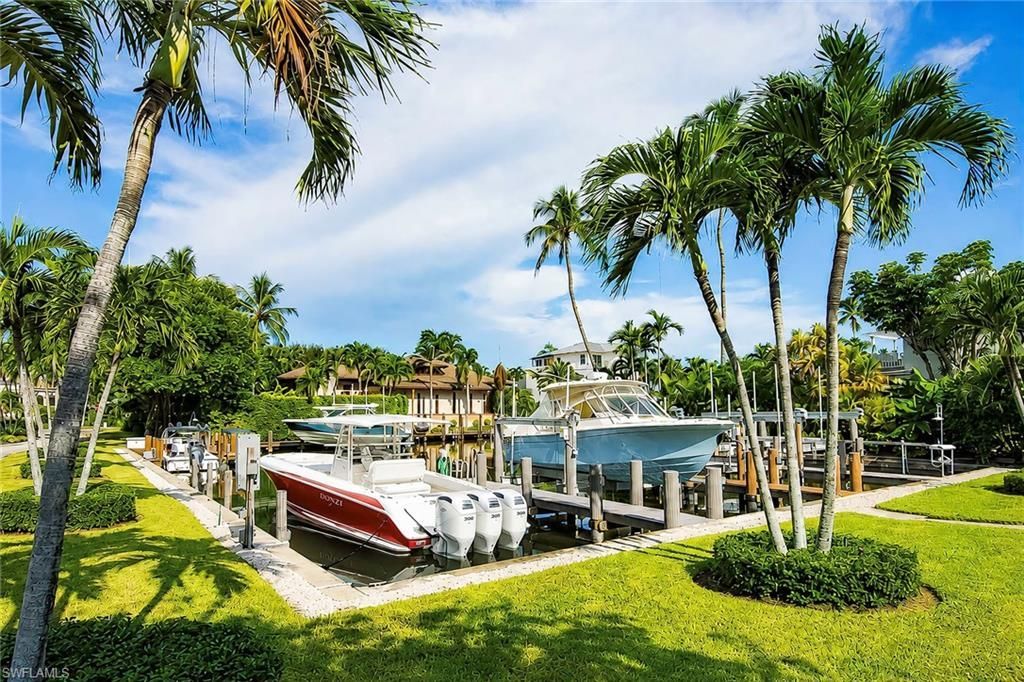 12 Sabre Ln, Naples, FL 34102 Photo