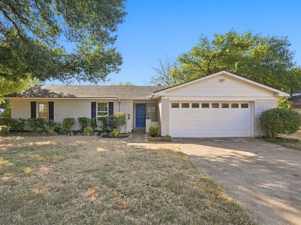 1215 Cindy Lane , Cleburne, TX 76033