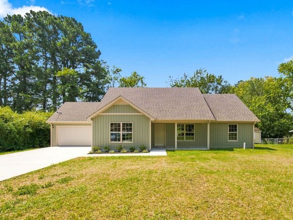 257 Hendrixson Drive , Manchester, TN 37355