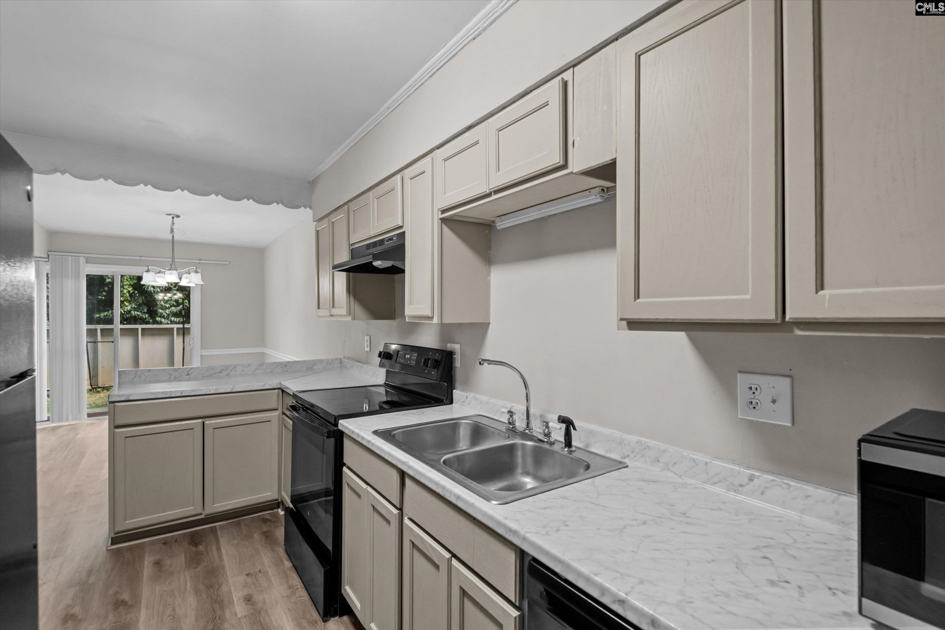 104 Townhome Court Photo 11