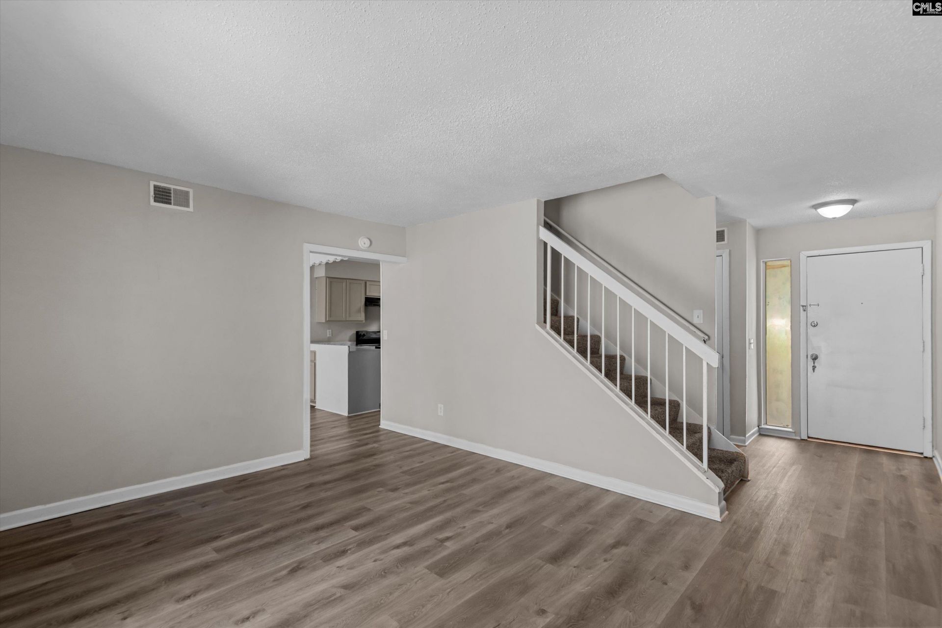 104 Townhome Court Photo 4