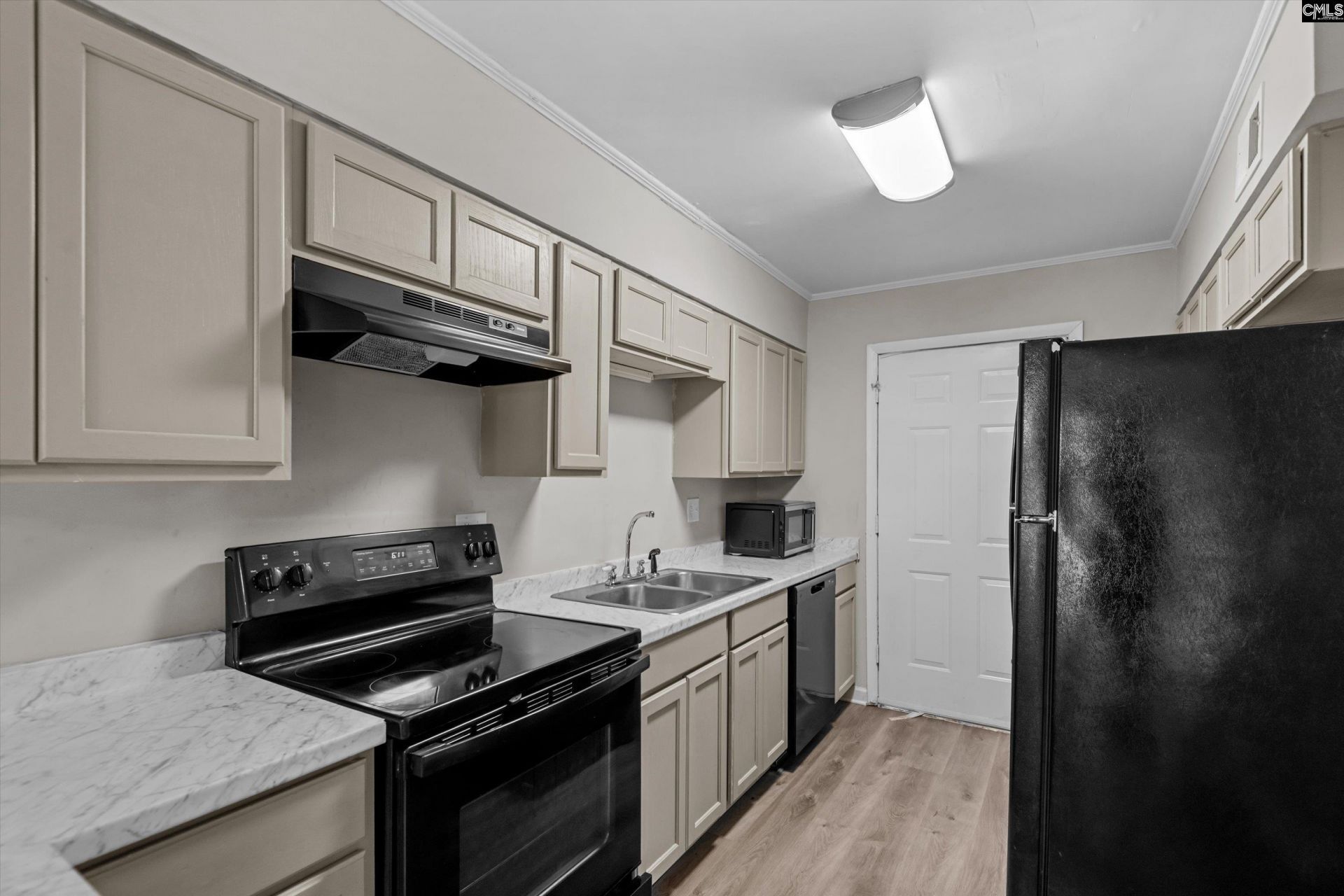 104 Townhome Court Photo 9