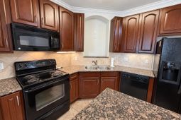 1085 Shop Road  photo 4