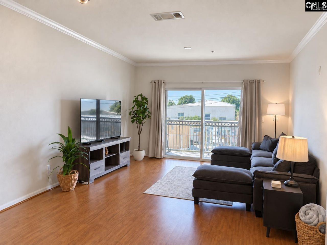 1085 Shop Road  Photo 4