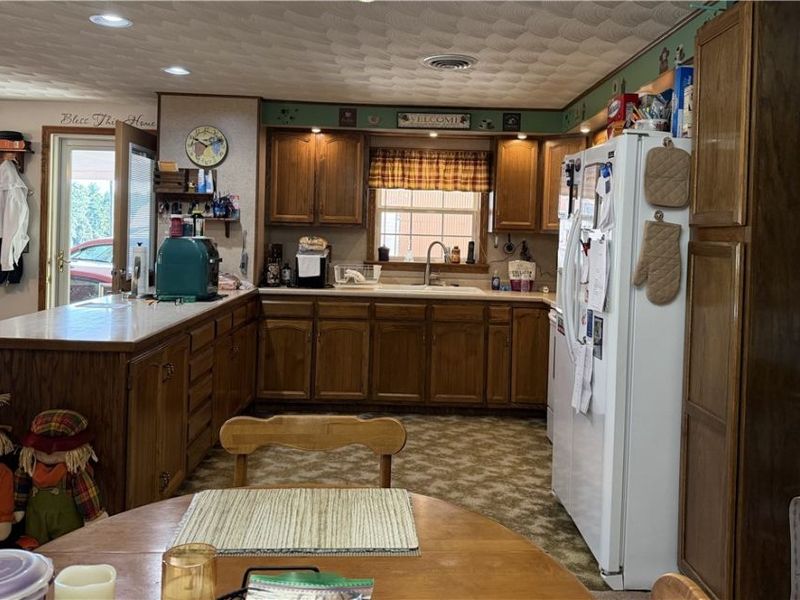 9002 Indian Lake Road, Byesville, OH 43723 Photo 5