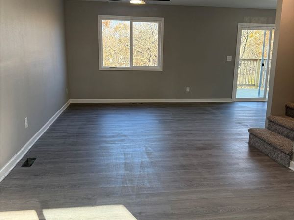 342 E Pleasant View Drive, Des Moines, IA 50315