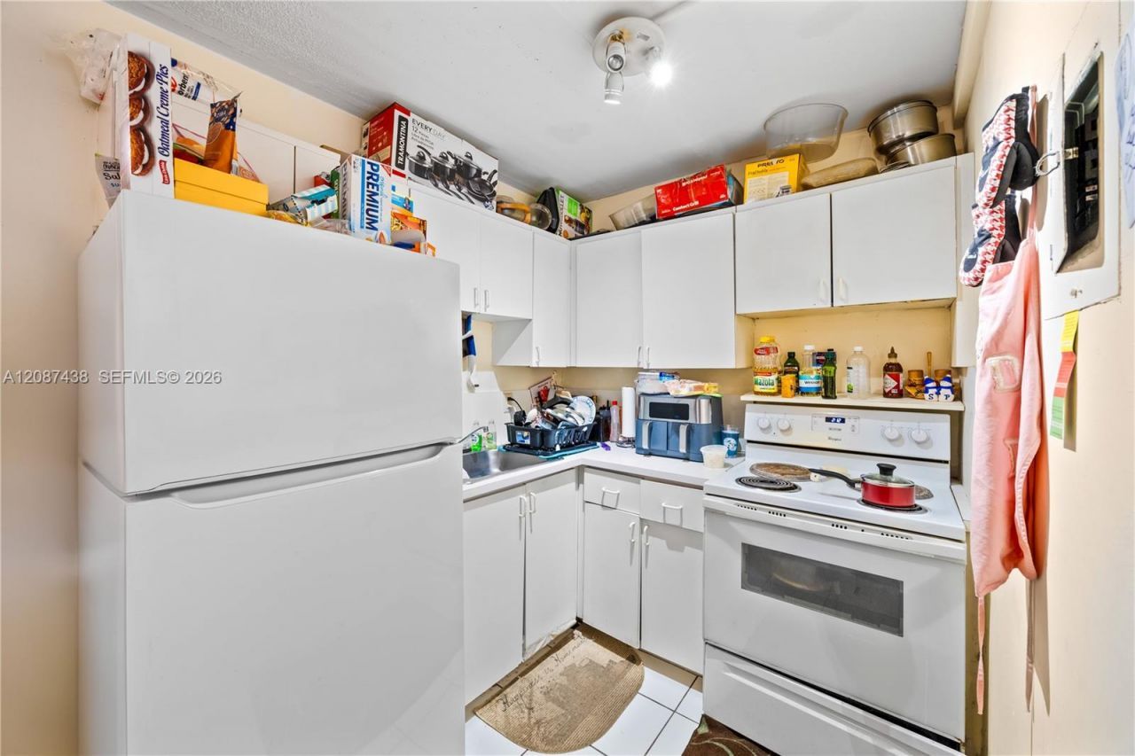 301 NW 177th St, Unit 227, Miami Gardens, FL 33169 Photo