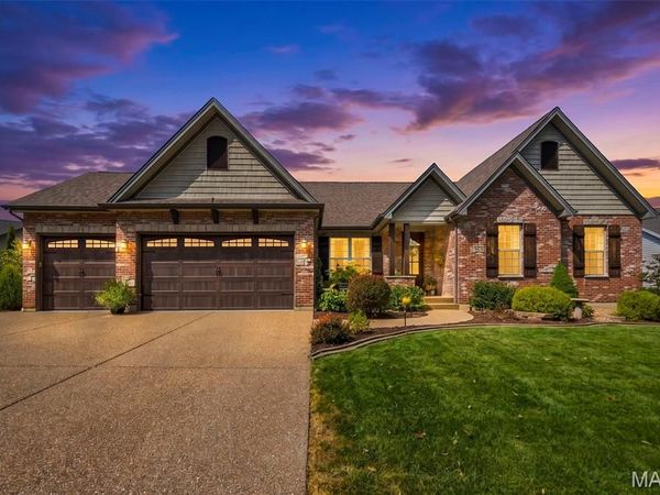 423 Cottage Grove Drive, Wentzville, MO 63385