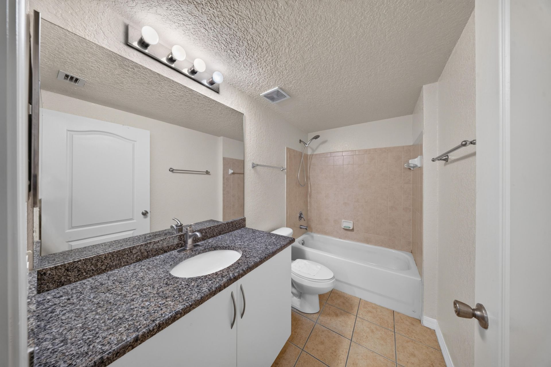 150 SW Peacock Boulevard, Unit 26-102, Port Saint Lucie, FL 34986 Photo