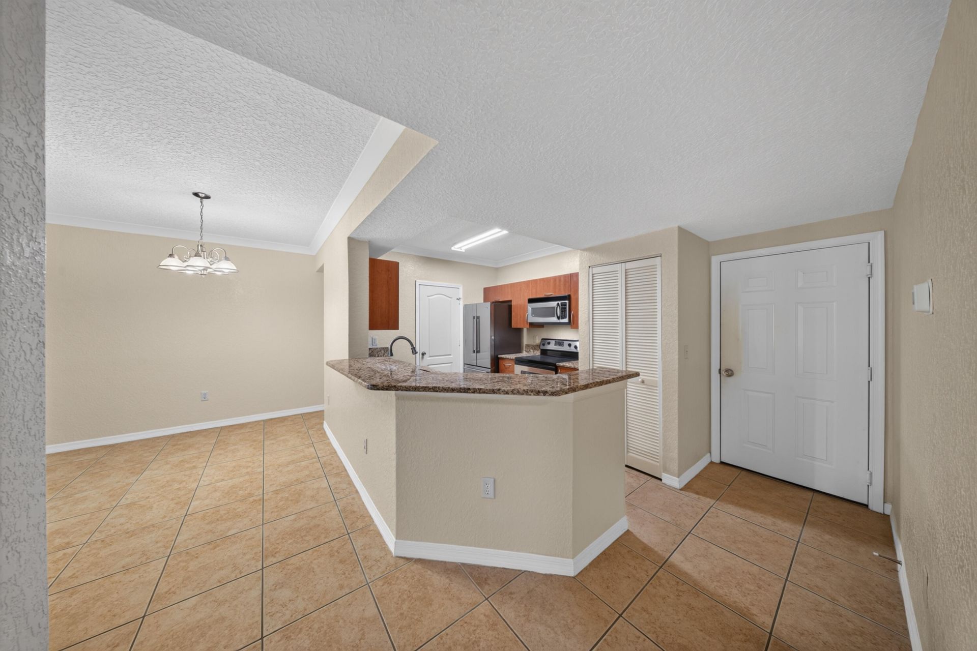 150 SW Peacock Boulevard, Unit 26-102, Port Saint Lucie, FL 34986 Photo