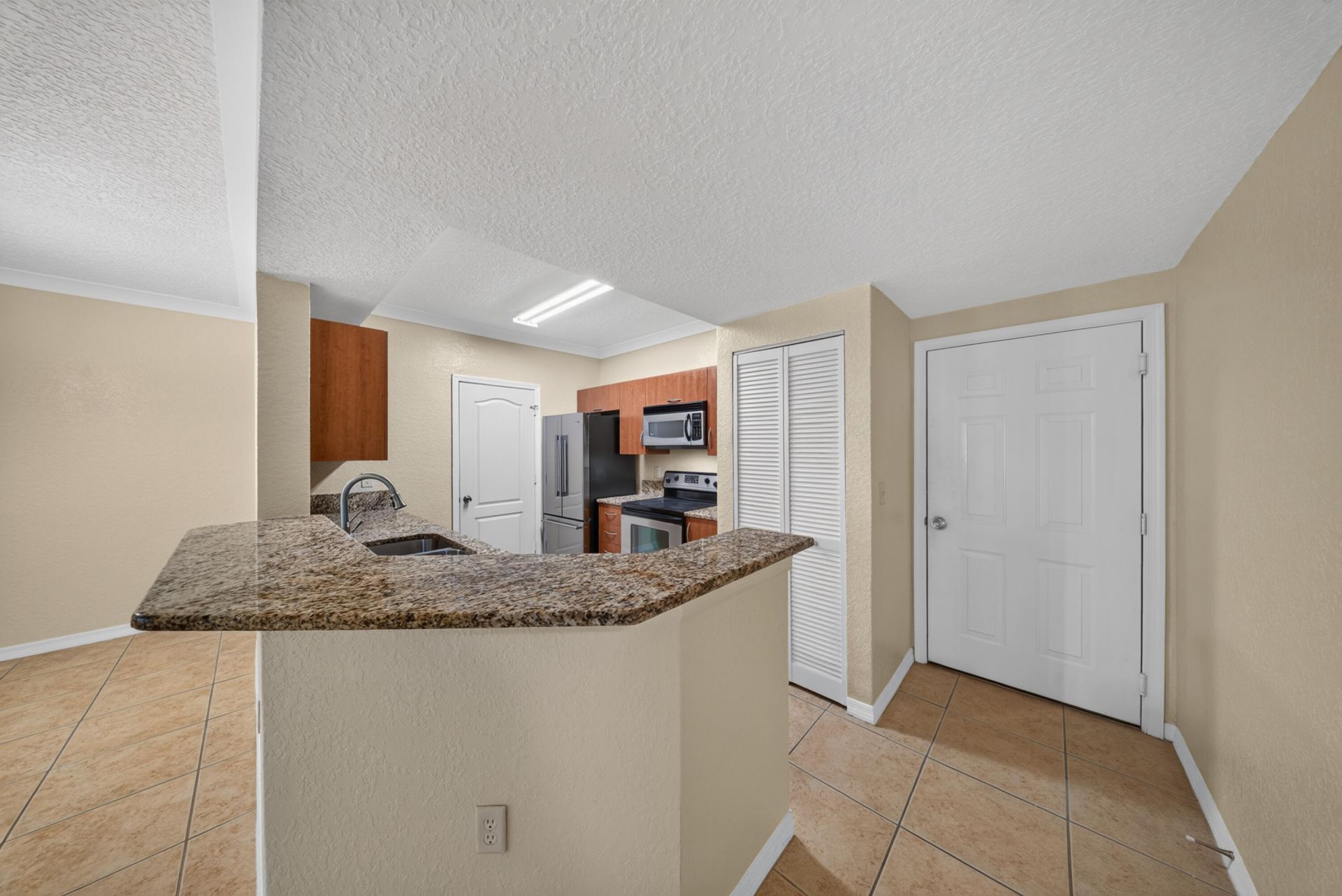150 SW Peacock Boulevard, Unit 26-102, Port Saint Lucie, FL 34986 Photo