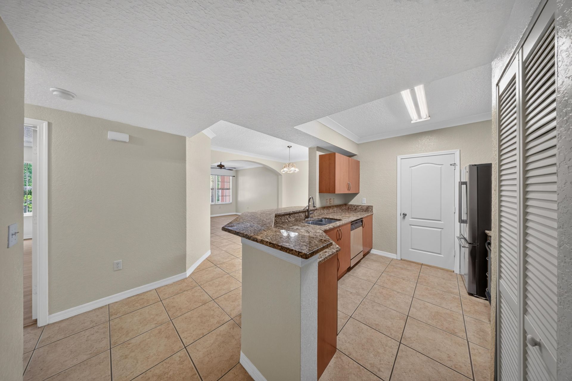 150 SW Peacock Boulevard, Unit 26-102, Port Saint Lucie, FL 34986 Photo