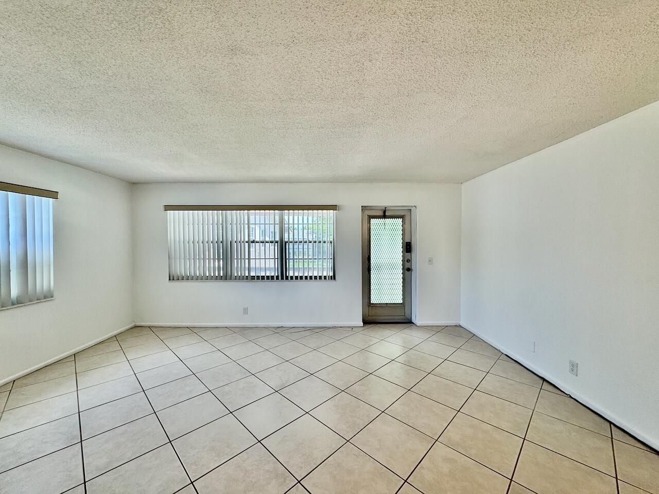 44 Canterbury B, West Palm Beach, FL 33417 Photo