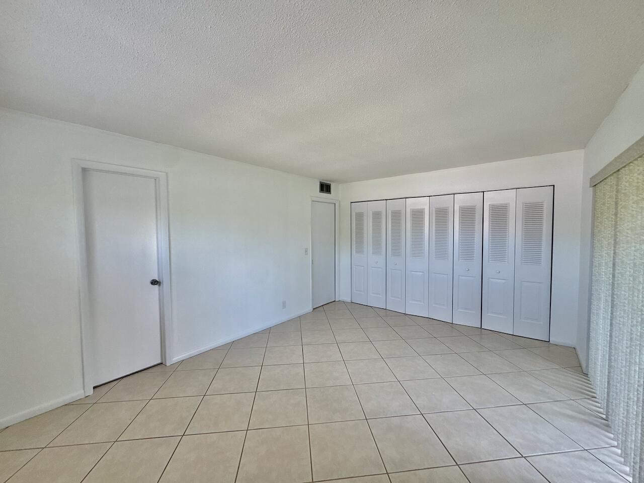 44 Canterbury B, West Palm Beach, FL 33417 Photo