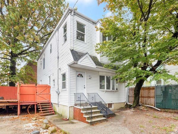 6626 53rd Road, Maspeth, NY 11378