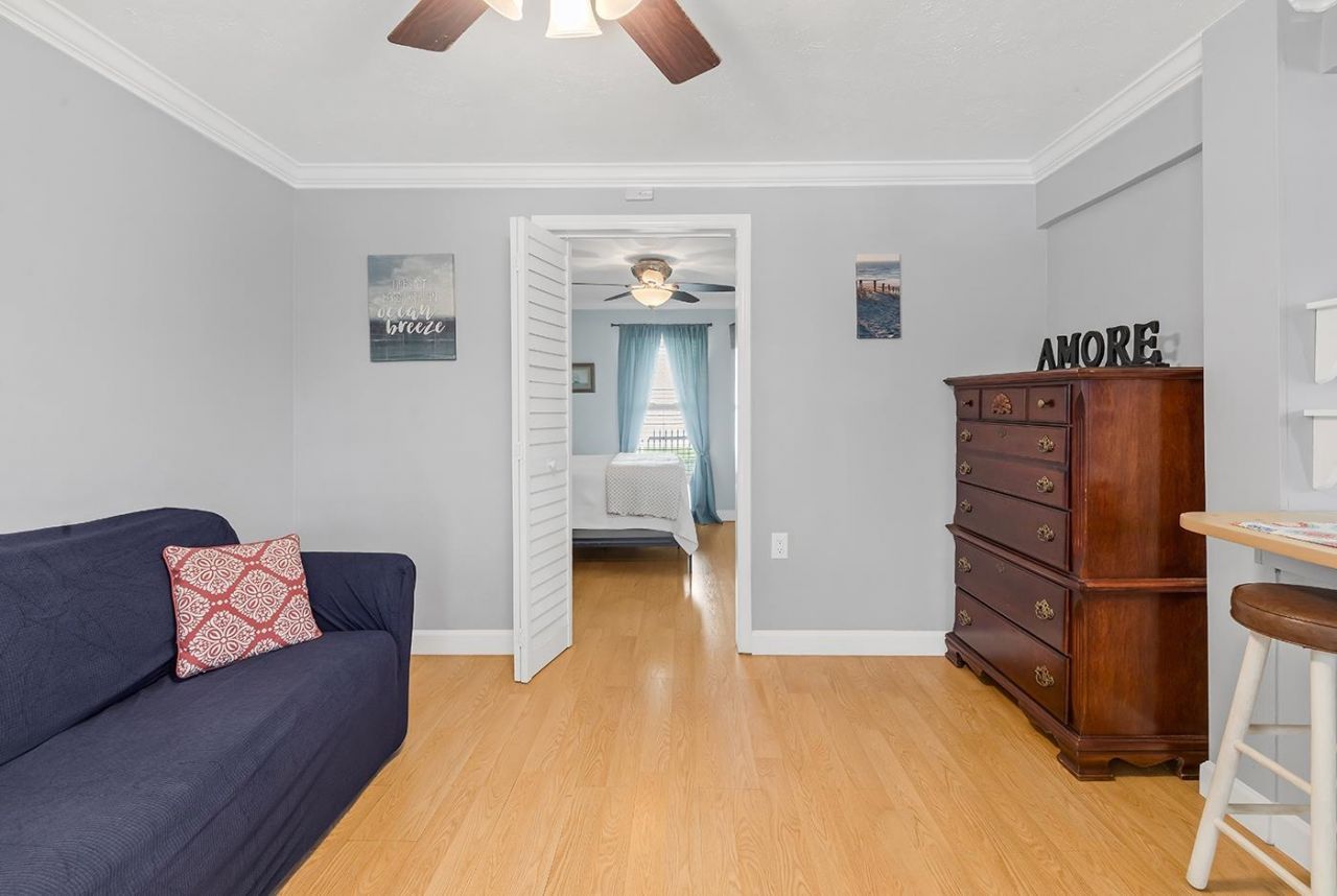 482 Bay Dr. Photo 32