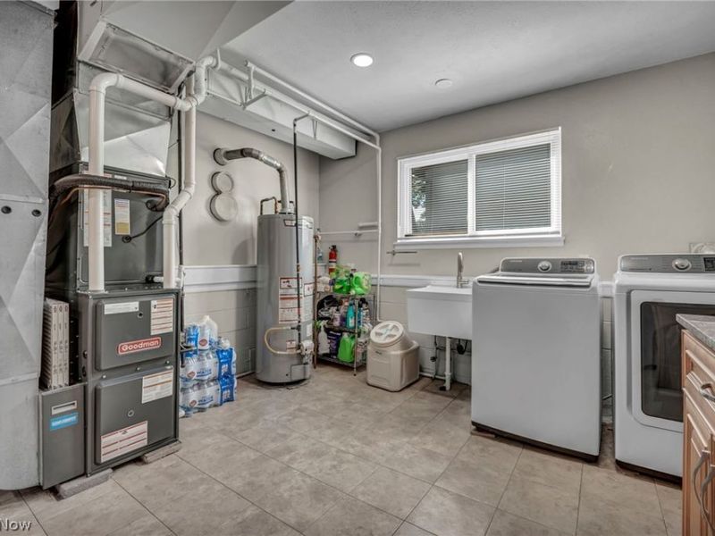 7676 Trenton Trail, Middleburg Heights, OH 44130 Photo 35