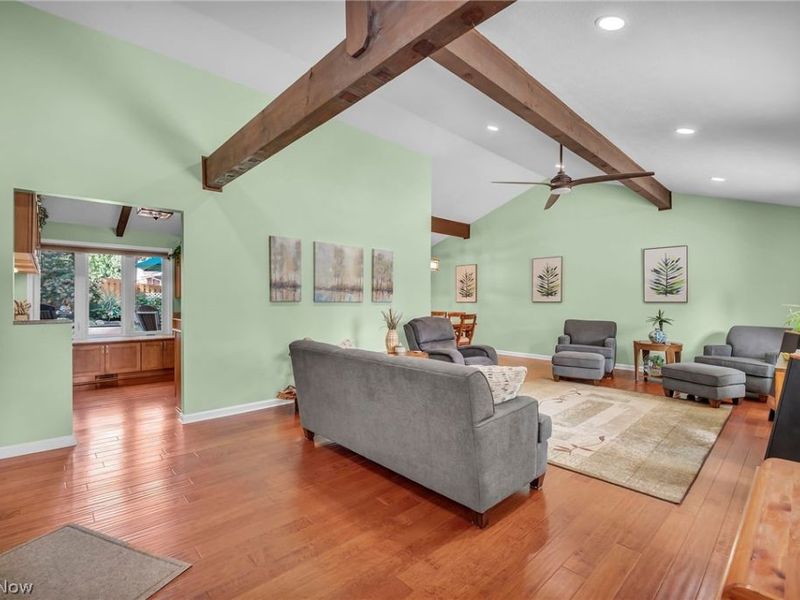 7676 Trenton Trail, Middleburg Heights, OH 44130 Photo 4