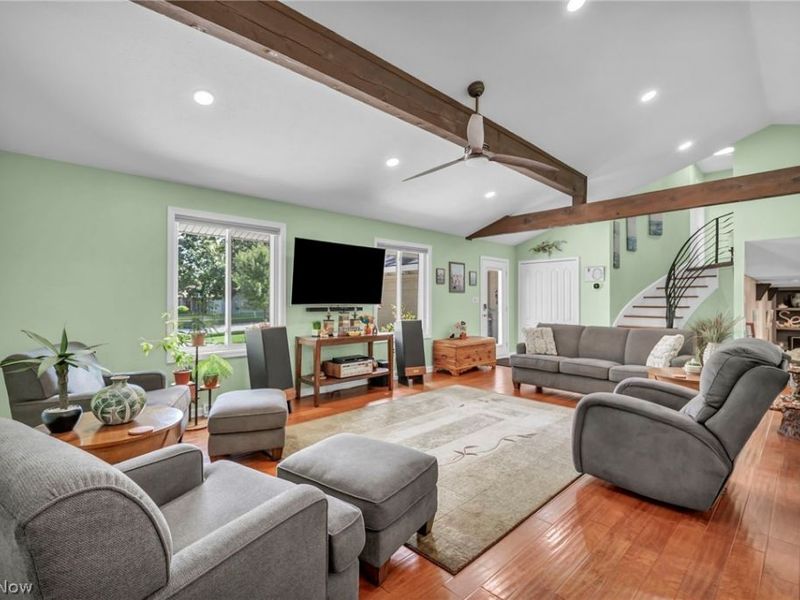 7676 Trenton Trail, Middleburg Heights, OH 44130 Photo 6