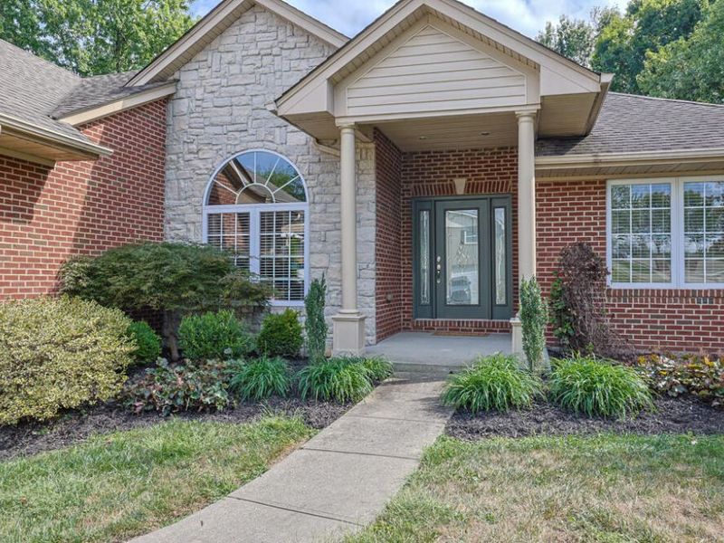 28 N Dilcrest Circle, Florence, KY 41042 Photo 2