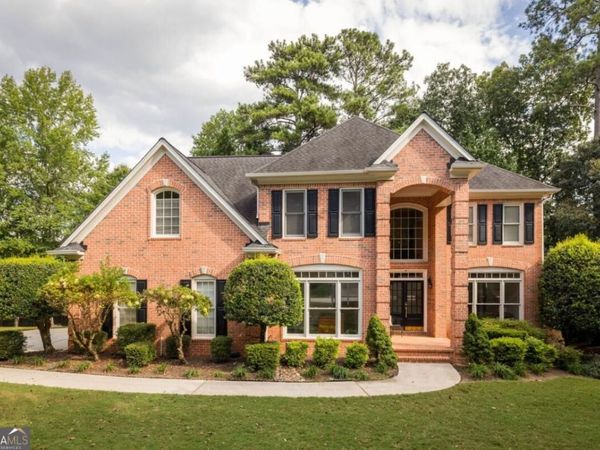 720 Vinings Estates Drive SE, Mableton, GA 30126