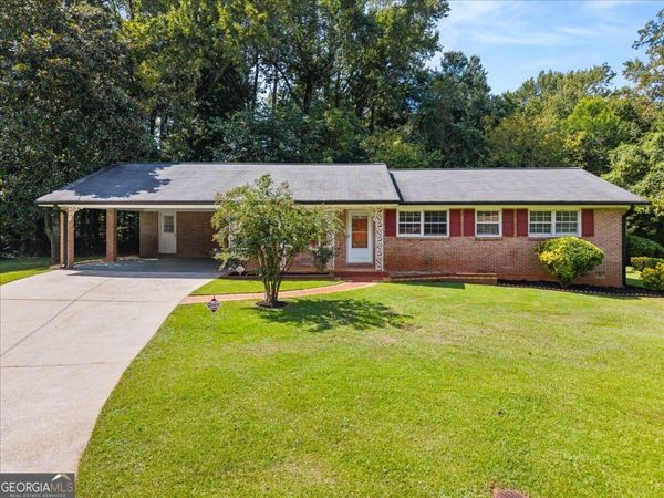 3961 Camelot Court, Tucker, GA 30084