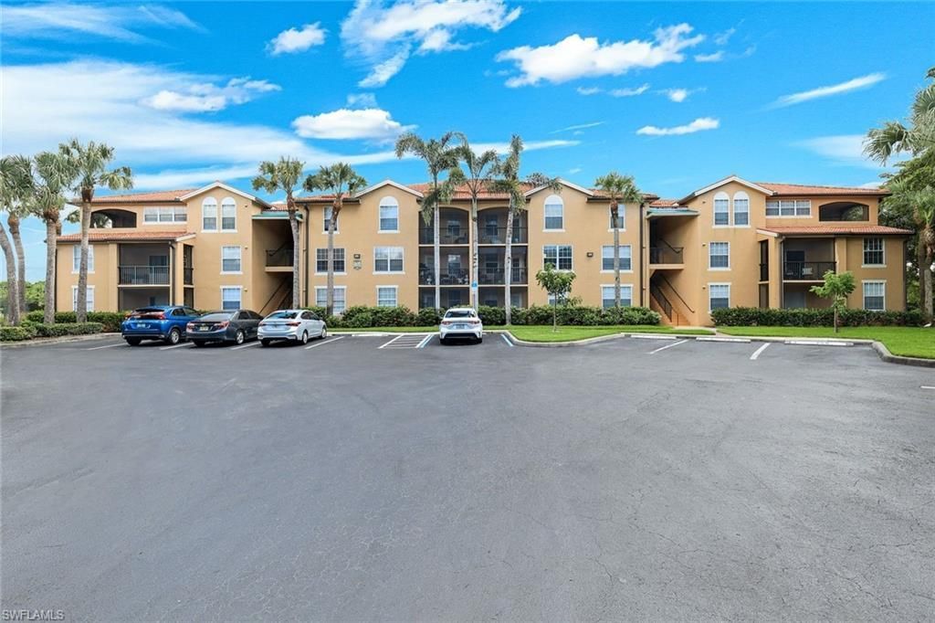 8635 River Homes Ln, Unit 2103, Bonita Springs, FL 34135 Photo