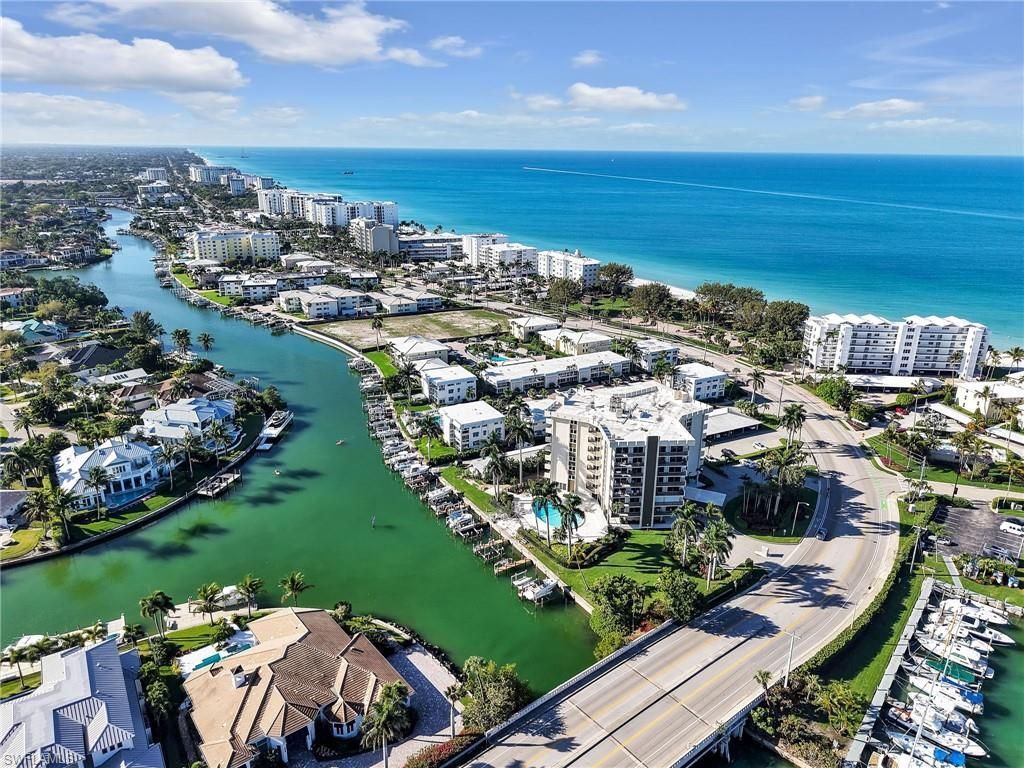 2150 Gulf Shore Blvd N, Unit 407, Naples, FL 34102 Photo