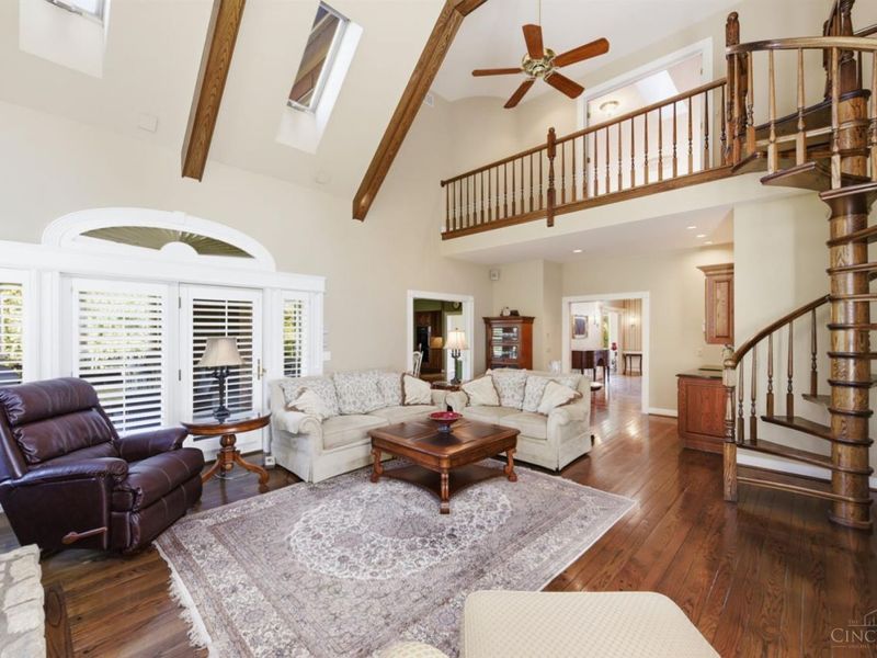 5595 Boomer Road, Cincinnati, OH 45247 Photo 11