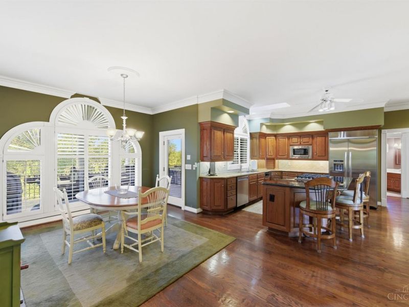 5595 Boomer Road, Cincinnati, OH 45247 Photo 23