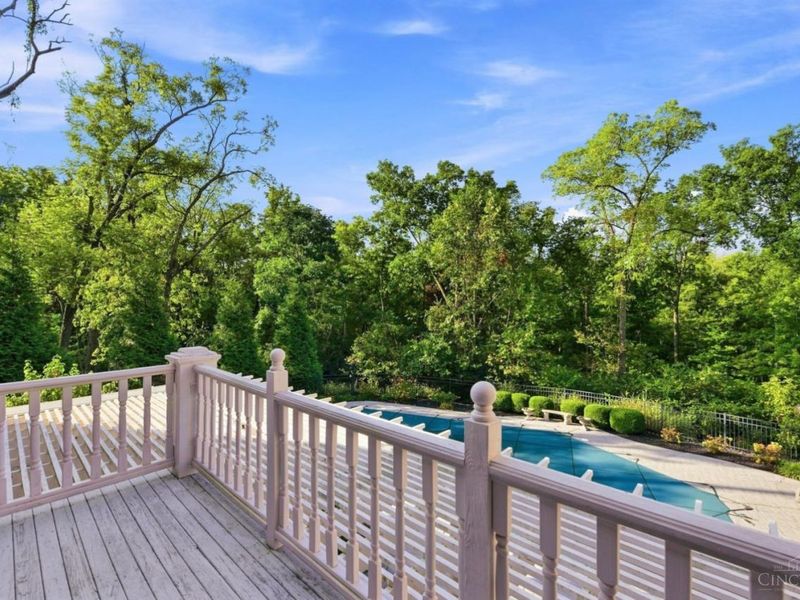 5595 Boomer Road, Cincinnati, OH 45247 Photo 37