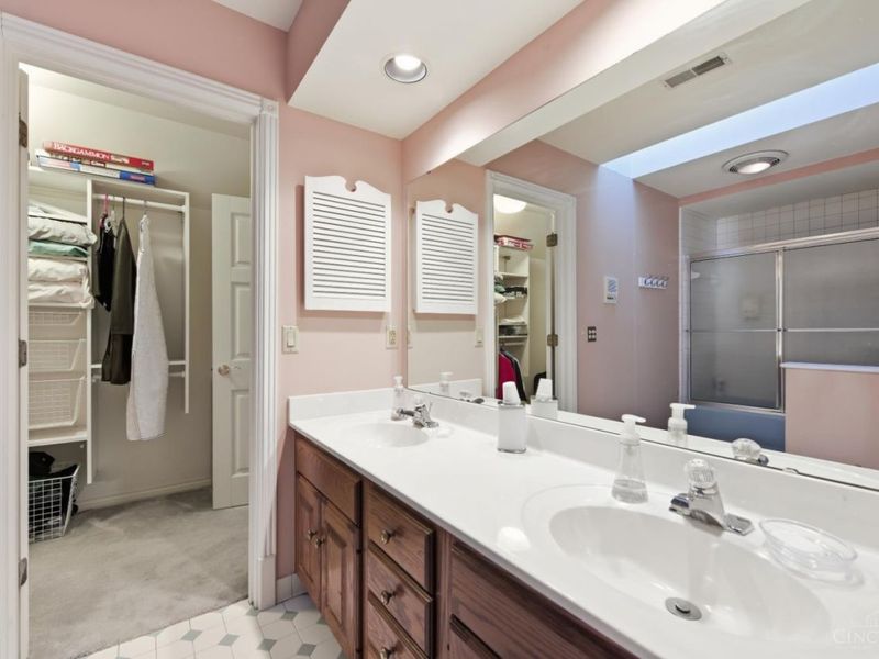 5595 Boomer Road, Cincinnati, OH 45247 Photo 51