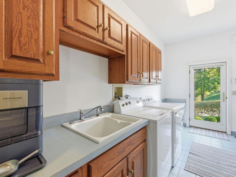 5595 Boomer Road, Cincinnati, OH 45247 Photo 71