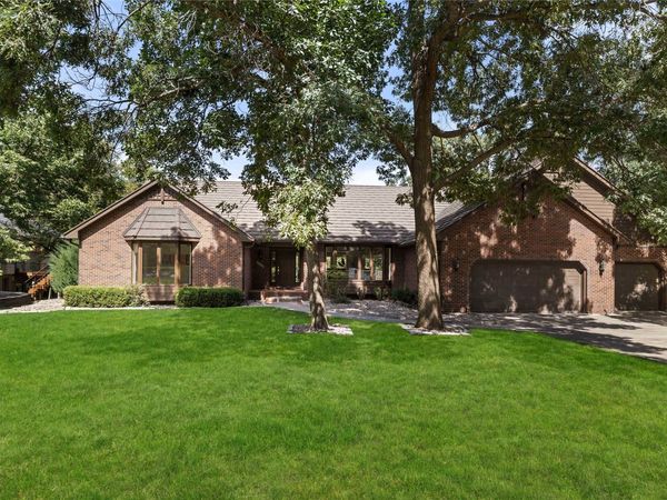 4119 Timberwood Drive, West Des Moines, IA 50265