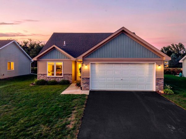 390 Ladd Lane, Osceola, WI 54020