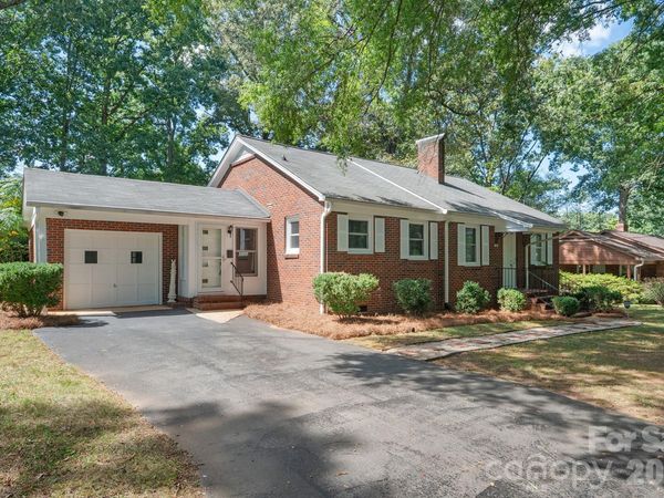 419 1st Avenue N, Conover, NC 28613