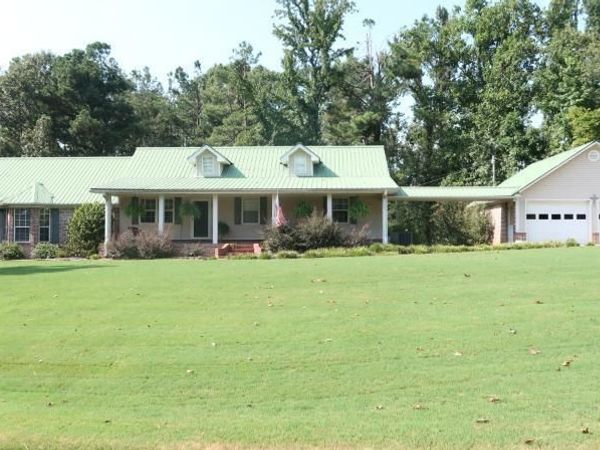 901 County Road 702, Blue Mountain, MS 38610