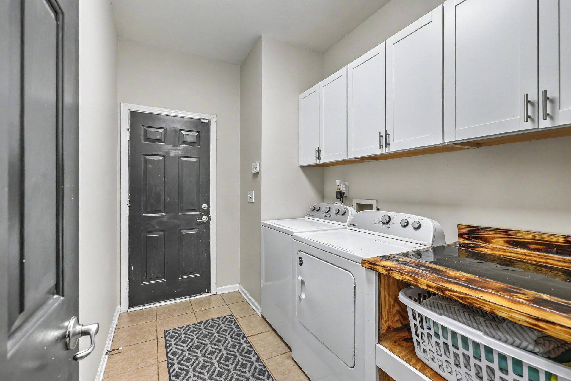 104 Arithmetic Court Photo 13