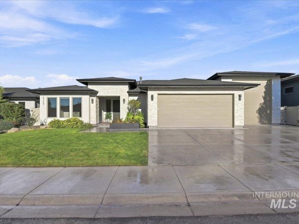 2360 S Globus Ave, Meridian, ID 83642