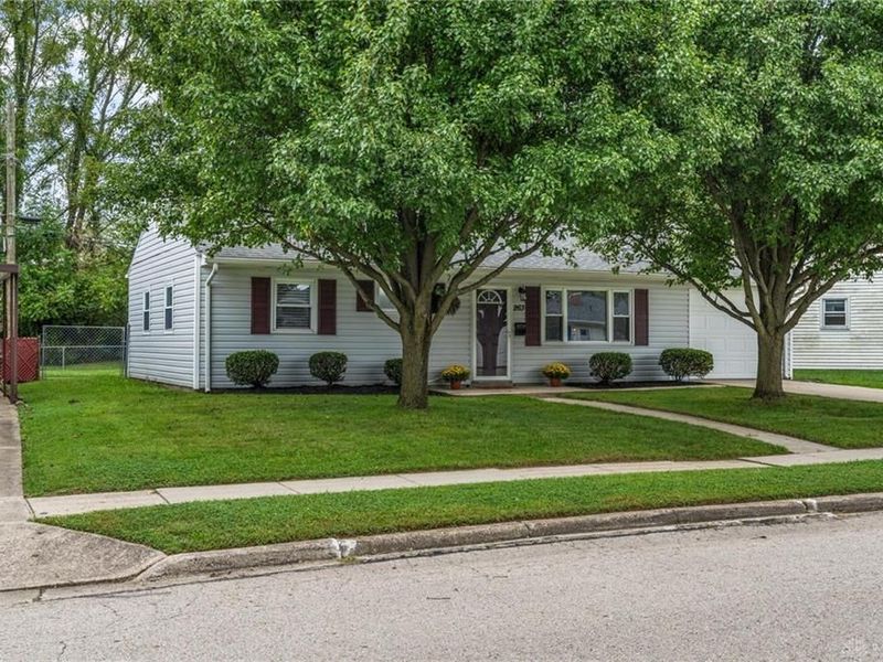 263 Marchmont Drive, Fairborn, OH 45324 Photo 2