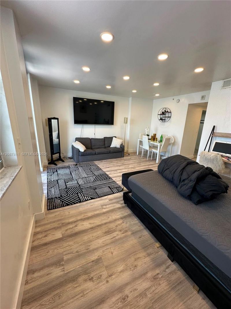 2829 Indian Creek Dr, Unit 804, Miami Beach, FL 33140 Photo