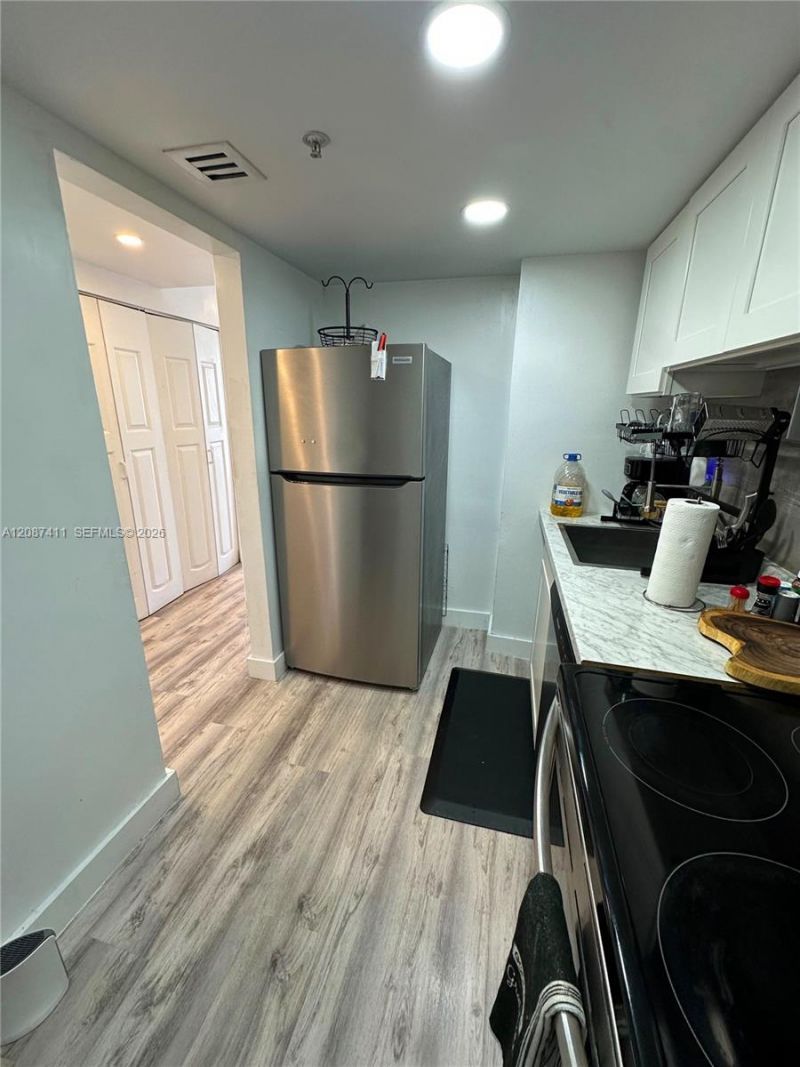 2829 Indian Creek Dr, Unit 804, Miami Beach, FL 33140 Photo