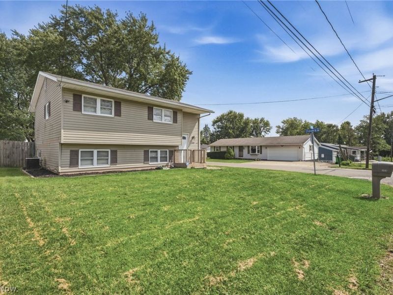 300 27th Street NW, Massillon, OH 44647 Photo 2