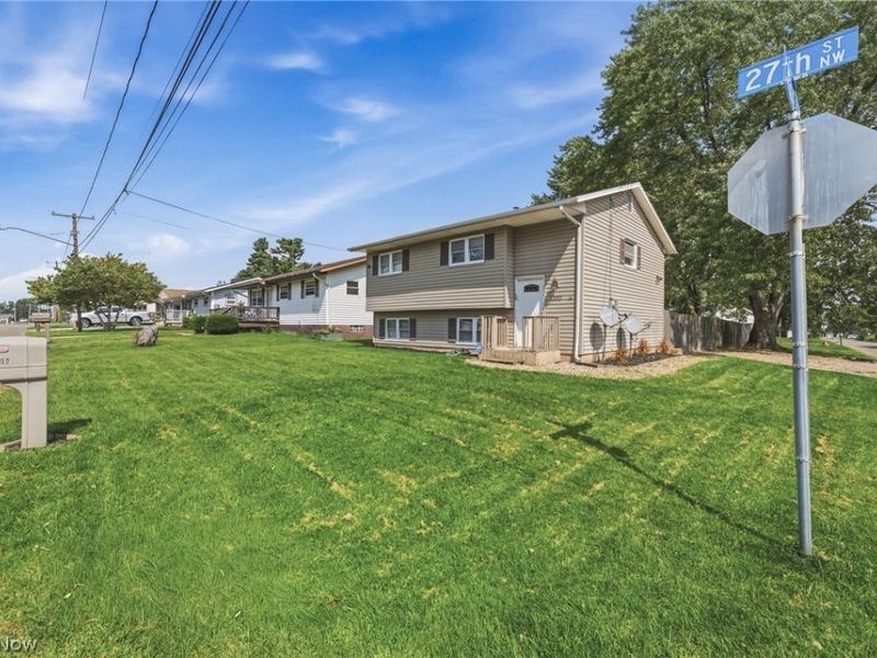 300 27th Street NW, Massillon, OH 44647 Photo 3