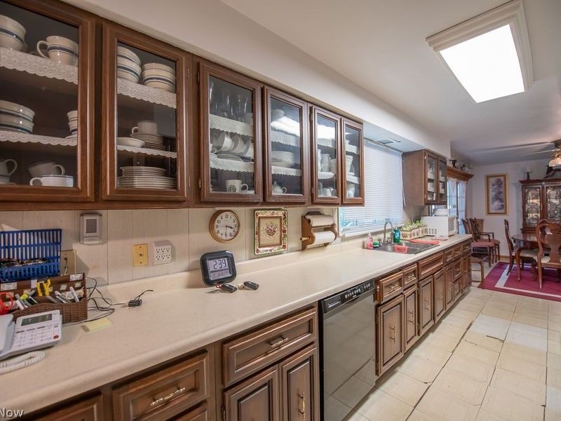 1779 Sunset Lane SE, New Philadelphia, OH 44663 Photo 9
