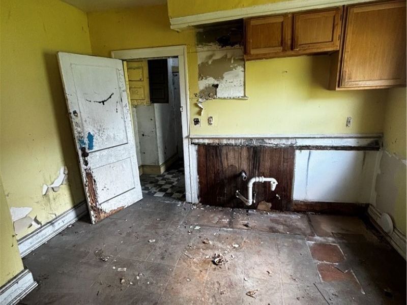 14112 Mayfair Avenue, East Cleveland, OH 44112 Photo 9
