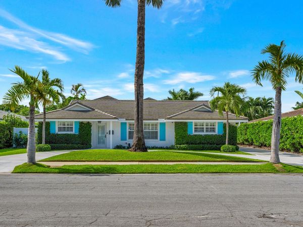136 WORTH Court S, West Palm Beach, FL 33405
