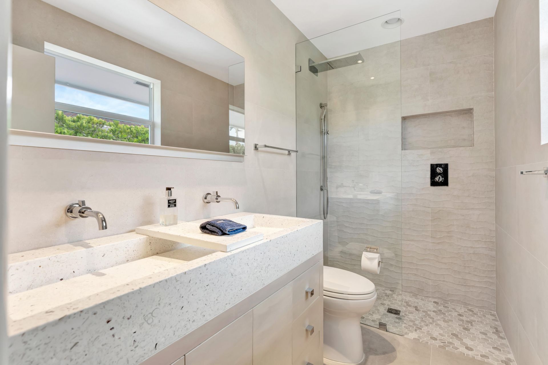 136 Worth Court S, West Palm Beach, FL 33405 Photo